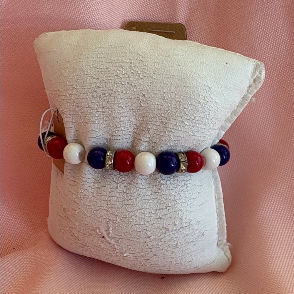 🟢 Hand Crafted Red, White, and Purple Beaded Bracelet